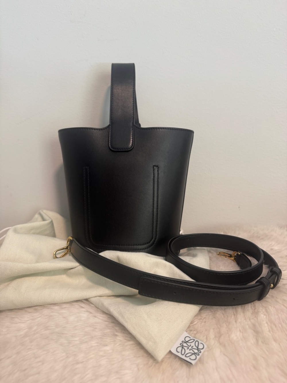 Loewe Pebble Bucket/Crossbody Bag - Picture 12 of 14